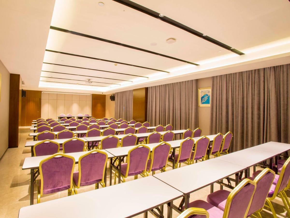 Borrman Hotel Nanning Railway Station Branch מראה חיצוני תמונה