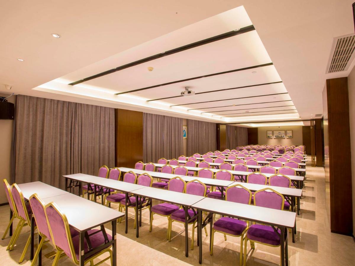 Borrman Hotel Nanning Railway Station Branch מראה חיצוני תמונה