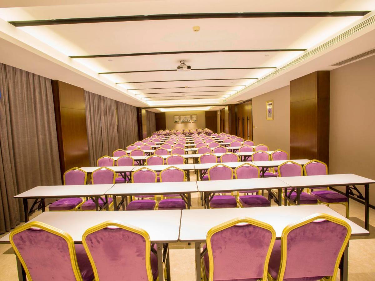 Borrman Hotel Nanning Railway Station Branch מראה חיצוני תמונה